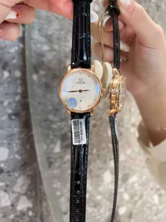 白 金 钢带+20 钻圈+20 欧米茄-Omega 女士腕表 进口石英机芯 316L精钢表壳 直径34Mm厚8Mm该款腕表备受女性喜爱 四季衣服搭配 尽显优雅在 - 点击图像关闭