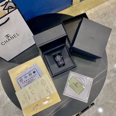 优质陶瓷 Chanel香奈儿 J12 石英女表 陶瓷材质 石仔面 33Mm♀女神必入款黑色更加炫酷
