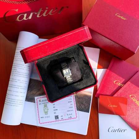 真钻款！卡地亚cartier法国坦克！ 表径：25*20毫米，表壳表带都是904L钢 跟劳力士水鬼壳同材料，机芯是进口瑞士石英机芯，表盘表面镶嵌11颗 1.2尺 - 点击图像关闭