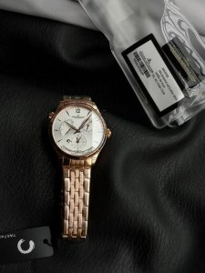 twa Factory出品 V3钢带升级版 市场最高版本 Jl积家 各路大咖都叫它大丑 其实赋予的是极高赞美 论品味与外观 在钟表界有着举足轻重的地位 戴出去怎