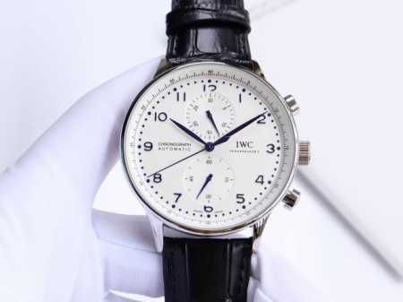 万国-Iwc 萄计系列 匠心制作 强烈推荐 隆重登场。简约商务的设计之下，蕴含一丝浓郁的复古情怀 机芯 搭载全自动进口机械， 走时精准，动力储备强劲 表壳 采用 - 点击图像关闭