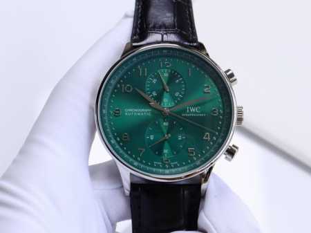 万国-Iwc 萄计系列 匠心制作 强烈推荐 隆重登场。简约商务的设计之下，蕴含一丝浓郁的复古情怀 机芯 搭载全自动进口机械， 走时精准，动力储备强劲 表壳 采用 - 点击图像关闭