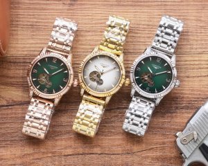 皮带 、钢带 金白同价 男人挚爱 飞轮腕表 最新 ：浪琴最佳设计独家首发 类型 ：精品男士腕表 表带 ：真牛皮 316精钢表带 机芯 ：高端全自动机械机芯 镜面