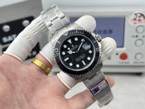 B Factory 钛会了 新款 劳力士 Rolex，游艇名仕型42Mm系列，腕表表壳具有强韧的物理属性，更强的抗压性能，耐腐蚀、防刮损。高强度拉丝打磨，达到的