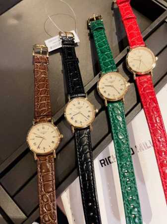 皮带金白同价 #中古浪琴小金表 浪琴中古表，Vintage西洋Longines简约小金豆，简直太别致了！小尺寸26Mm低调又不失细节的美，表盘刻度也太纤细秀气了 - 点击图像关闭