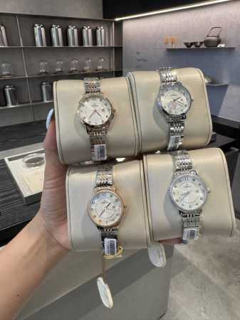 白 金310钢带+20 钻圈+20 欧米茄-Omega 女士腕表 进口石英机芯 316L精钢表壳 直径34Mm厚8Mm该款腕表备受女性喜爱，四季衣服搭配，尽显优 - 点击图像关闭