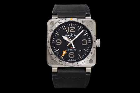 四针 Br Bell & Ross 柏莱仕 Br 03-93 Gmtot5 机芯：进口自动上弦机械机芯 功能：时针、分针、秒针、日期和表圈上的24小时第二时区 - 点击图像关闭