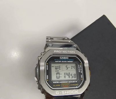 Casio卡西欧 B5000系列 金属进化小银砖 防震防水 六局 光能石英机芯 不锈钢表带 日韩表 男表 银色表盘