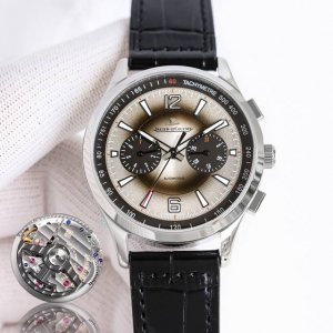 FFF金 新品 JAEGER-LECOULTRE 积家北宸系列腕表，儒雅而至~！ 精彩细节 表壳打磨：为了追求正品温润如玉的效果，制表师精磨细造，慢工出细活。