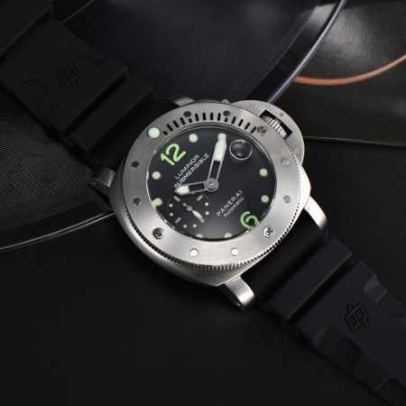 沛纳海--Panerai 类型：男士顶级腕表 机芯：有全自动上海机械机芯和P9000机可挑选 表壳：316L精钢表壳 镜面：矿物强化防摔玻璃 皮带：真牛皮表带 - 点击图像关闭