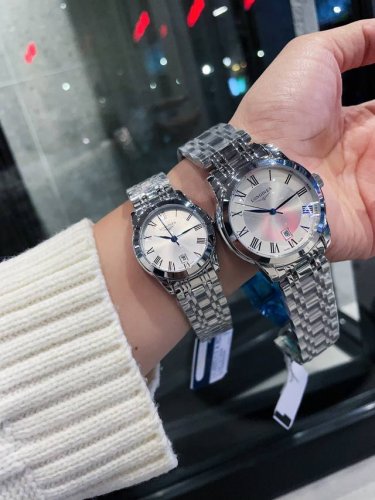浪琴 Longines 索依米亚情侣对表系列 DDD 原装进口日本石英机芯 316L精钢表壳 钢化镜面 DDD 传统三针设计 3字位日历显示 原装蝴蝶扣 DDD