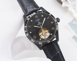 尊享价： 品牌：欧米茄-OMEGA 类型：男士腕表 壳套：顶级版316精钢L 表带：进口小牛皮表带 机芯：全自动机械机芯 镜面：矿物质防刮镜面玻璃 尺寸：直径4