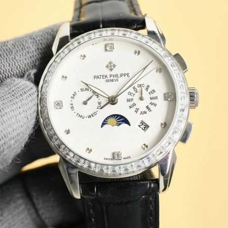 白 金 百达翡丽Patek Philippe惊艳登场，42毫米的表径适配大众男性手寸，非常商务可亦休闲。视觉冲击力强，令人过目不忘，实物质感更加优美。 1搭配进 - 点击图像关闭