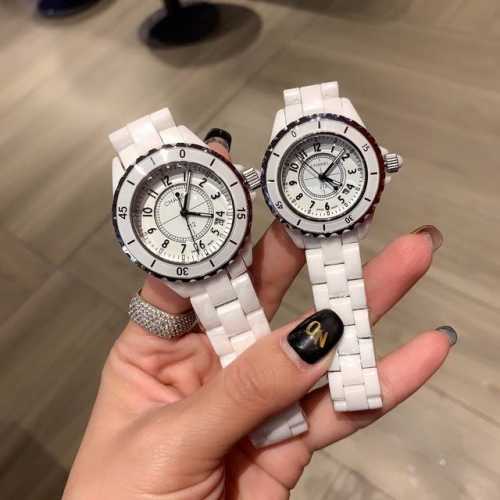 香奈儿 Chanel J12系列N表径：表扣：三重折叠原装扣 背透：密底 表壳材质：陶瓷N表盘材质：陶瓷精钢 表镜材质：水晶玻璃 表冠材质：精钢，旋入式精钢表冠