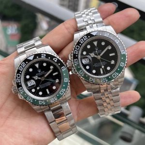 T-Master Ii 格林尼治系列，双转陶瓷圈，904L精钢做工精致完美，钢带折叠保险扣 可选调节拉扣 日历凸晶放大镜 6点位镭射皇冠防伪标志，尺寸40×12