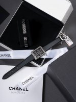 福利福利～下单送同款手镯！下单送同款手镯！下单送同款手镯！重要的事情说三遍 当高级制表遇到高级定制服，香奈儿新表绝美当高级制表邂逅高级定制服，会有什么样神奇的化