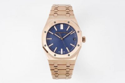 爱彼皇家橡树15510 震撼上线：采用4302一体机芯 成就钢表巅峰 实力演绎 卫冕“钢”王！ 5大精妙之处 1.拆解开模，尺寸为41X10.4毫米与一致！ 2