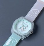 Fila斐乐 这个马卡龙配色真的直接砸到我的心巴上 真的太太太太太少女啦 带上直接减龄有木有太戳我了 那个女孩子心里不是住着一个小公举 这配色无论你是穿小裙子还