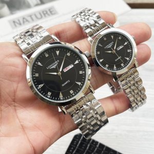金壳+20 钢带+20 浪琴 情侣腕表 原装进口石英机芯 矿物质玻璃镜面 316L精钢表壳 直径男40Mm女30Mm 厚8Mm如果今天的阳光停止了它耀眼的光芒。