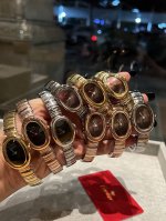 白 金 Baignoire浴缸系列腕表，典雅欧风浴缸形状，完美演绎卡地亚的经典美学，彩色面板涌现腕表设计的焕新力量 卡家又一经典之作浴缸系列。实物拿到手的时候大