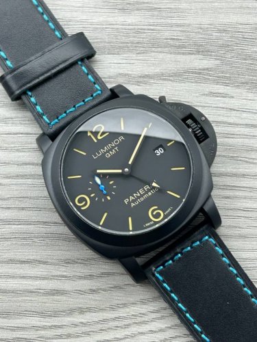 沛纳海--Panerai 系列 ：Luminor Pam01441 类型：男士顶级腕表 机芯：全自动机械机芯 表壳：316L精钢表壳 镜面：矿物强化玻璃 皮带：