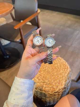 FFF金 陶瓷20 天梭TISSOT 全新卡森臻我系列 女款表隆重登场 臻我 寓意每时每刻做真实的自己。每一种身份，皆是兴之所至。每一年真我，都独具魅力。佩戴卡 - 点击图像关闭