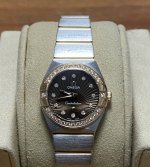 欧米茄星座系列123.25.24.60.63 1 女士 石英 18K玫瑰金 原钻 表径24Mm 附件：2012年保卡发票，说明书 公价：63440，现在好价”#