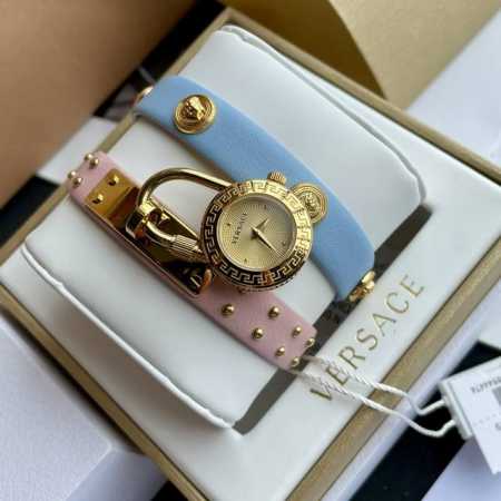 原单货～Versace 范思哲vedw美杜莎锁图标石英女士手表。表面直径21.5Mm 三种戴法：1、单戴. 2、加一条皮带当饰品戴. 3、链接，加长表带多绕一圈 - 点击图像关闭