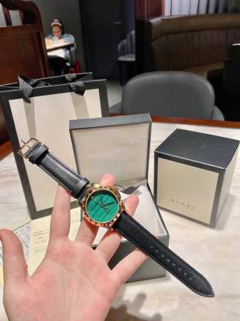 古驰gucci小蜜蜂皮带款 带给你夏季的清新 皮面表盘38Mm 防眩目新款来了 行动吧 以全息图效果打造三维立体感 让人一见倾心 目光难移 表面特别饰有gucc - 点击图像关闭