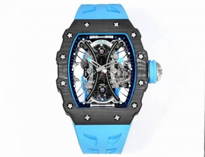 Richard Mille 里查德米尔Rm53-01 将腕表设计与运动赛事相互结合，完美诠释了赛场上的勇者坚定信念、顽强拼搏的精神。Rm53-01以马术运动为背