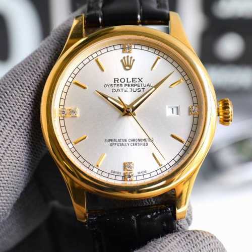 白壳 金壳 店家爆款主推 劳力士 Rolex 升级版本 男士腕表 采用独特的表盘设计 搭配五金装饰钉的3D立体感，整体效果更显高档奢华的劳力士， 初识劳力士必憧