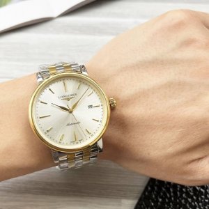 白壳 金壳 钢带20 最新 ：浪琴三针设计 类型 ：精品男士腕表 表带 ：真牛皮表带 316精钢表带 舒适耐用 机芯 ：高端全自动机械机芯 镜面 ：矿物质强化玻