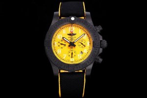 百年灵 -Breitling 原装一比一的碳纤维纹路 究级新作 百年灵复仇者飓风系列45Mm计时码表两年前购入原装拆解检验，经制表师多次努力，终破解沿袭Brei