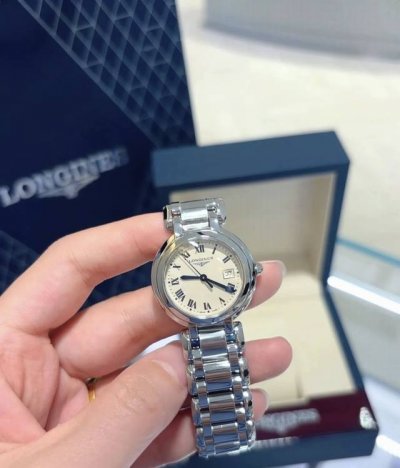 Longines浪琴 心月系列 石英机芯 日期显示 女表 瑞表 30Mm 30Mm 银色表盘 精钢表壳 精钢表带