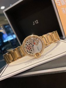 Ballon Bleu De Cartier卡地亚蓝气球腕表奢华系列，百搭尺寸36Mm，简约又别具品味，摒弃了现代盛行的繁复华丽的修饰，以简约重新诠释唯美，打造
