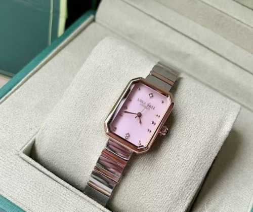 Lola Rose罗拉玫瑰方糖小绿表 38女神节Lola Rose罗拉玫瑰方糖小绿表，新款新奢华小众高级感！ 型号Lr4708，进口日本石英机芯，尺寸25M19