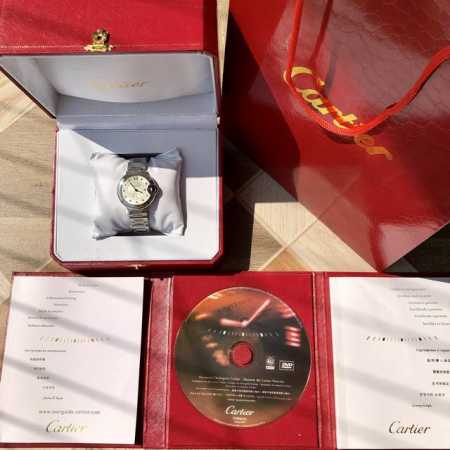 原版开模！打造最高品质！一表一码一卡cartier 卡地亚蓝气球，尺寸33M专柜完全一致的壳套表带，甚至每个配件都可以与正品互换，采用经久耐用316精钢表带！全 - 点击图像关闭