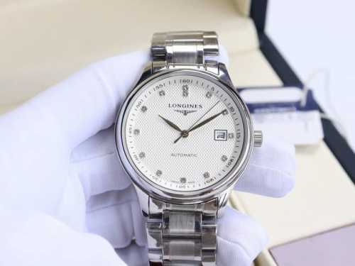 浪琴-Longines 名匠系列 再次升级版本 多次反复修缮至完美 极致严格的质量保证。确保采用原版式抛光和拉丝工艺，高硬度水晶镜面，更加透彻明亮，文字，典雅的