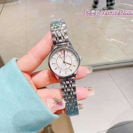 范思哲 新款 范思哲Versace Ecomm Lady系列表径32Mm 精致而优雅的时间世界 简约而华丽 魅力不会被时间埋没。实心钢带蝴蝶扣 小牛皮 - 点击图像关闭