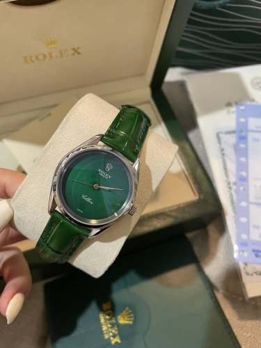 劳力士－Rolex 新款女装机械腕表 进口西铁城 8215机 316L精钢壳套 蓝宝石玻璃镜面 直径33Mm 厚度11Mm 真牛皮表带 原版针扣 尊贵奢华 气质