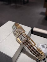 卡地亚复古山度士系列 DDD 中号尺寸：宽度26Mm长度36Mm DDD 小号尺寸：宽度21Mm长度28Mm DDD 进口石英机芯，316L精钢表壳表链。蓝晶石