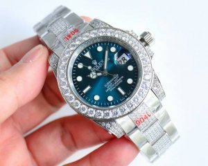 全新字面 三珠钢带的 劳力士rolex 奢华极致满天星版本腕表 手工镶嵌打造 密镶顶级施华洛世奇美钻 奢华品质的诠释 璀璨夺目 魅力绽放 表壳表链全镶满美钻 金