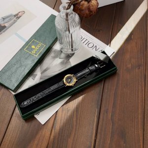 Gucci，3000.2.L是一款由意大利顶尘设计师精美设计，瑞士精确制作创造出品质优异的腕表，直径30Mm厚度6.6Mm,皮带两面采用头层小牛皮软度非常舒服，