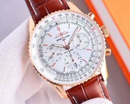 统一价： 百年灵全新航空计时腕表 Navitimer 问世70周年，百年灵以大胆色彩焕新演绎经典腕表。尺寸43Mm，迭代款无疑是地道的航空计时腕表，带有环形飞行 - 点击图像关闭