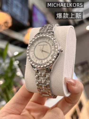 mk 梦中情表没错啦 都夸我的手表好有品味 经典耐看，穿搭怎么能少了配饰 简约大气，搭配起来很加分[买爆R] 尺寸35Mm
