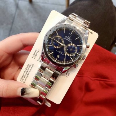 欧米茄海马系列 最新款式 类型：精品男士腕表，机芯：进口真六针跑秒石英机心，实心精钢表带蝴蝶扣，镜面：矿物质强化玻璃浮雕精华 浩瀚大气 匠心独运 腕间瑰宝尺寸：