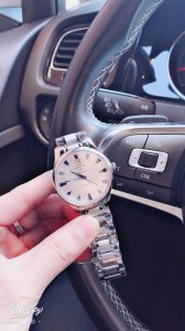 浪琴longines名将系列，简单大方的表盘设计，突破极限的超薄明珠4813机芯，进口双卜蓝宝石玻璃！质量款式更胜一层楼！原装蝴蝶扣，佩戴感觉一流，经典鎏金岁月