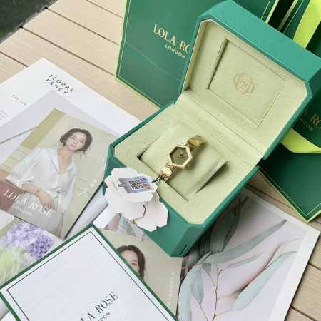 新品 Lola Rose罗拉玫瑰蜂巢系列小众轻奢高级女表 此款手表融合经典的Art Deco风格 双宝石表盘 结合闪耀的金色表带 六边形 高精度切割玛瑙与金蝶贝 - 点击图像关闭