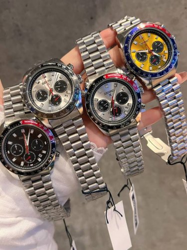 精工-Seiko 人工合成玻璃搭载原装六针扫描石英机芯。直径 40.6 Mm 密底 表壳材质316精钢 胶带 蝴蝶结双按扣 简约时尚 格调生活！