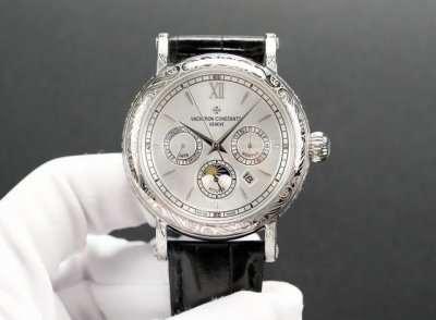 白雕 金雕2080 铁划银钩 苍劲有力 高颜值新品：江诗丹顿-纯手工-雕花腕表-惊艳登场，为您呈现不一样的Calatrava风彩。 优雅江诗的Calatrava